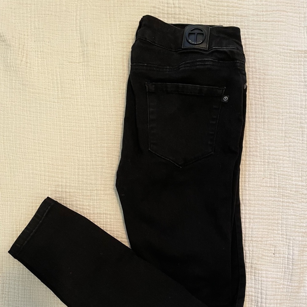 Black high waisted skinny jeans
